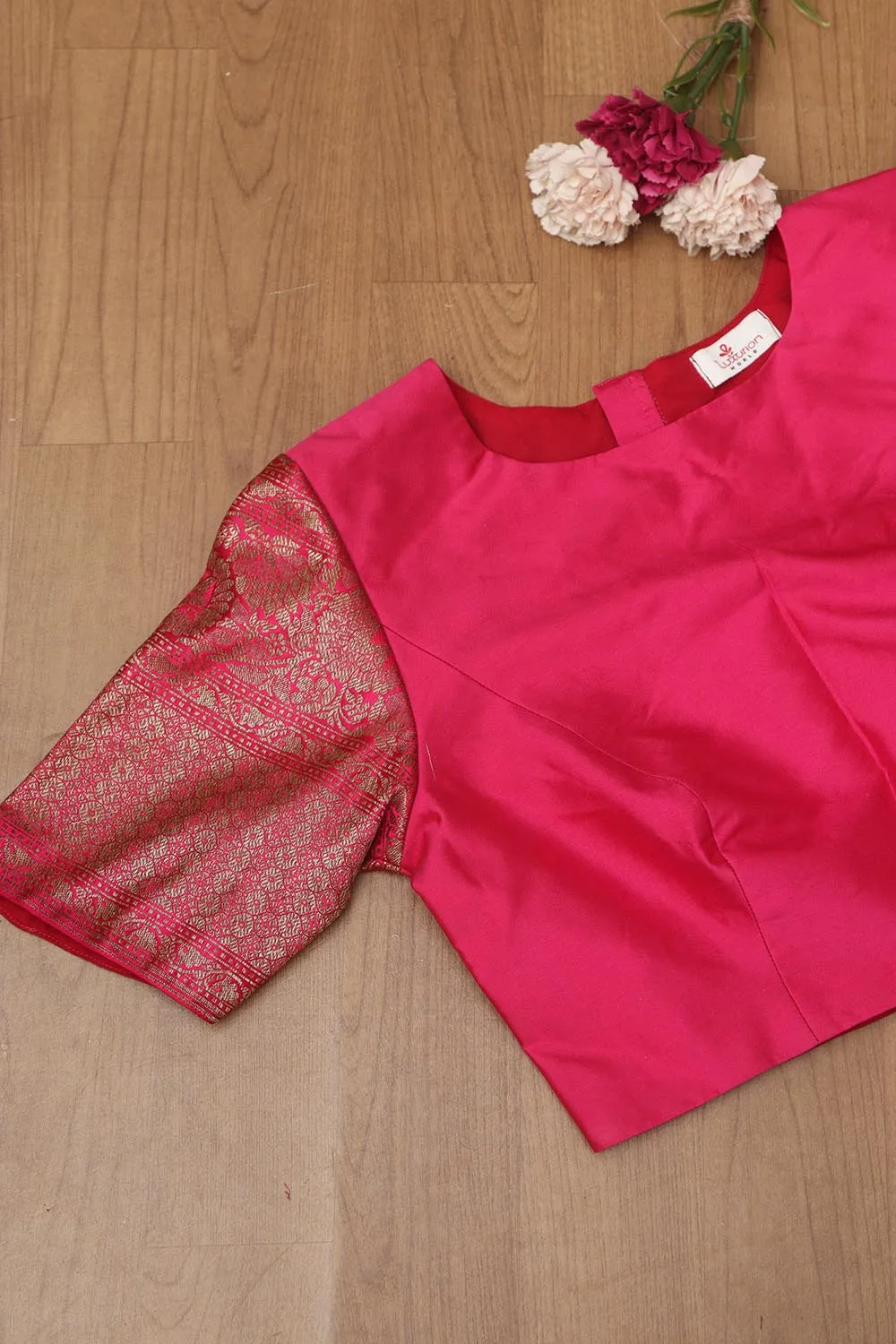 Stunning Pink Plain Silk Non Padded Blouse With Banarasi Border