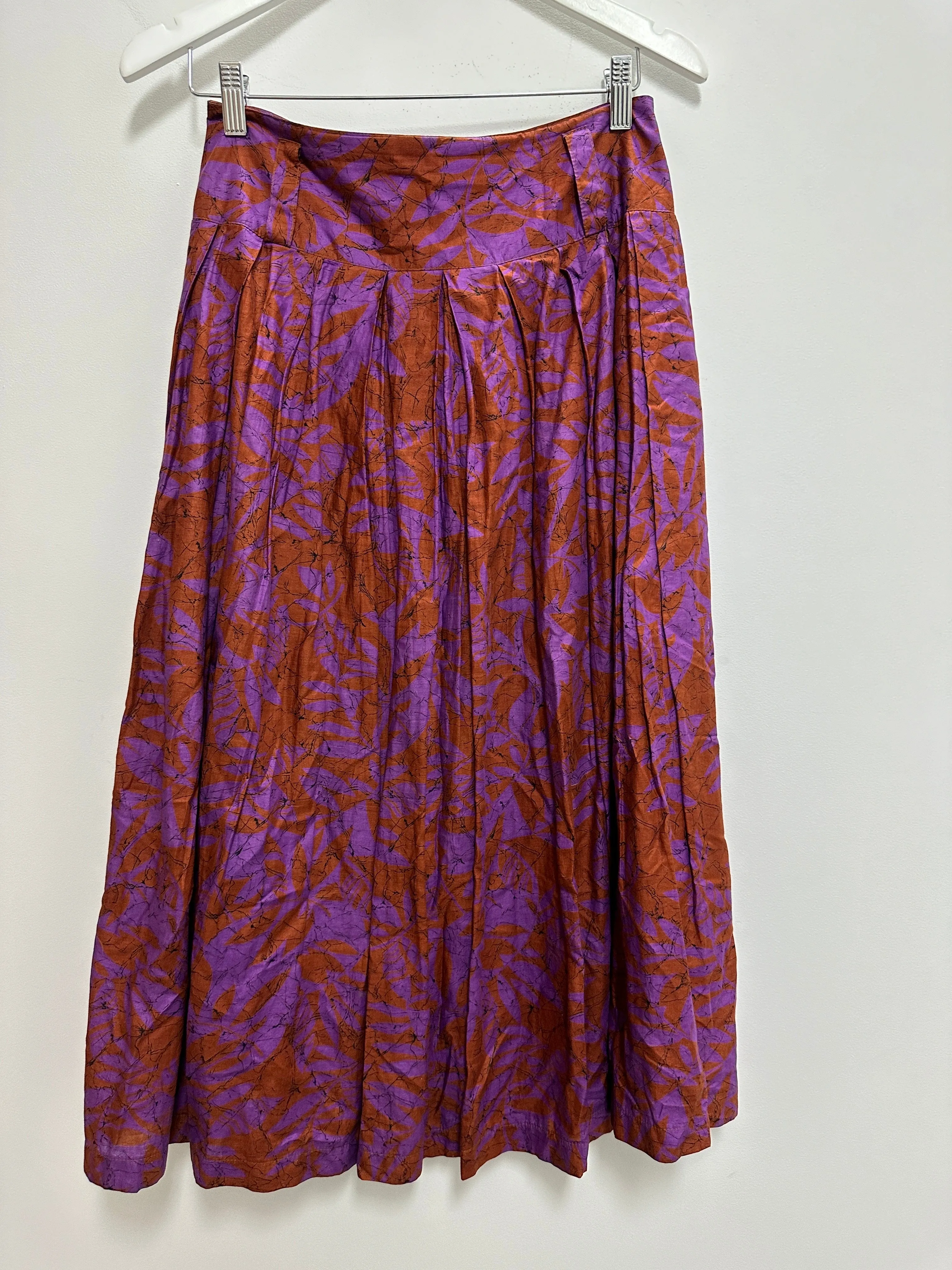 Vintage Linen Floral Skirt in Purple